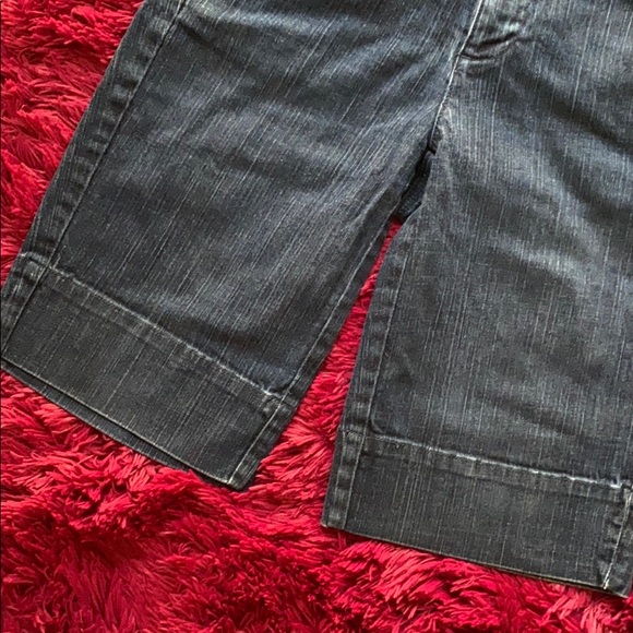 Tommy Hilfiger denim shorts - Picture 3 of 16